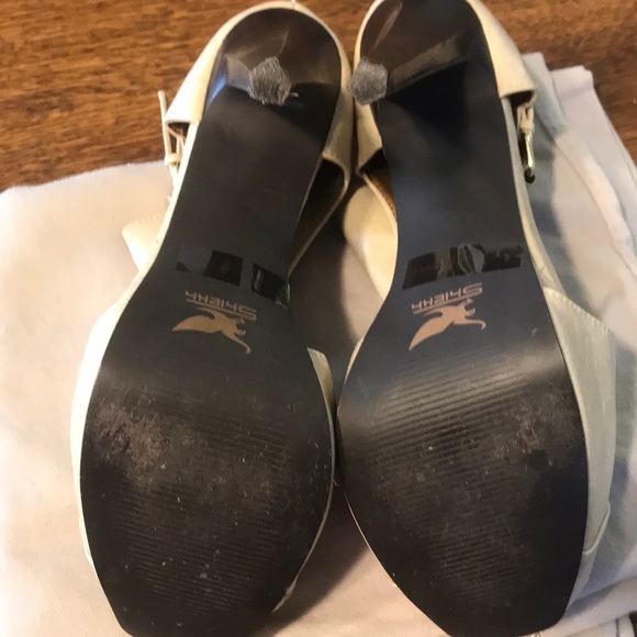 Open toe buckle booties 8.5 - Picture 6 of 6